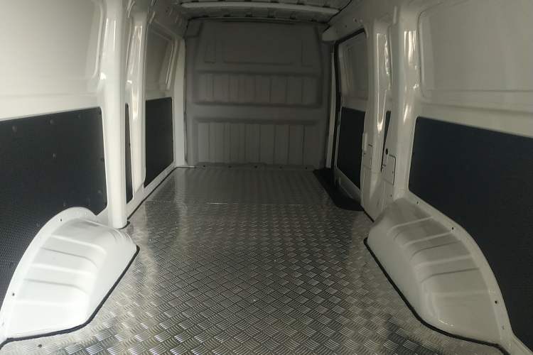 Used Dongfeng Yufeng EM27 2024 EM27L Henan Lidong 41.472 kWh Left Rear Seat