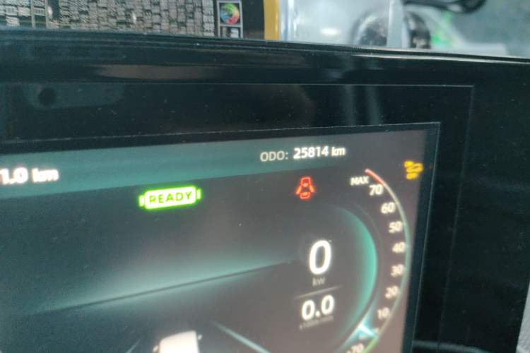Used Dongfeng Yufeng EM27 2024 EM27L Eves Power 41.86 kWh Odometer Close Up