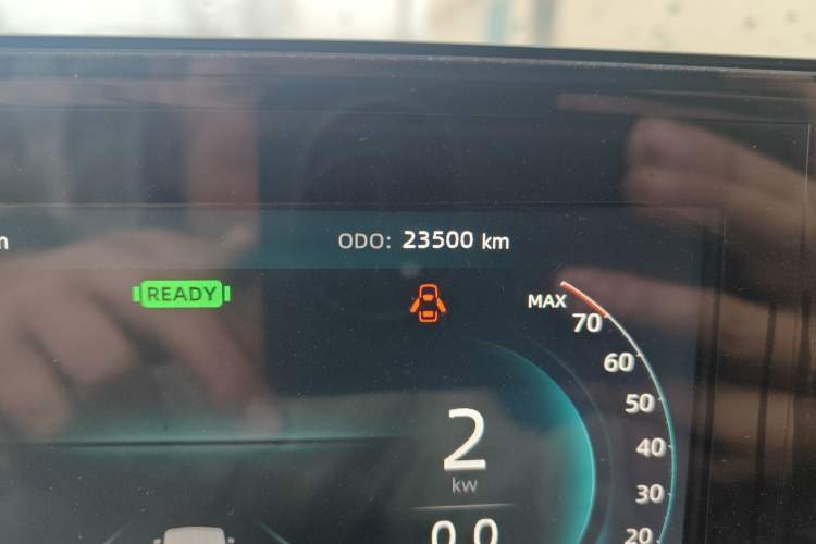 Used Dongfeng Yufeng EM27 2024 EM27L Eves Power 41.86 kWh Odometer Close Up