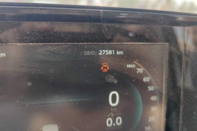 Used Dongfeng Yufeng EM27 2024 EM27L Eves Power 41.86 kWh Odometer Close Up