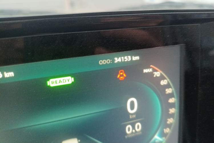 Used Dongfeng Yufeng EM27 2024 EM27L Eves Power 41.86 kWh Odometer Close Up