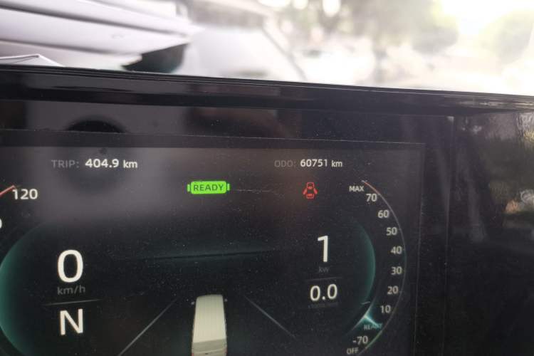 Used Dongfeng Yufeng EM27 2024 EM27L Eves Power 41.86 kWh Odometer Close Up