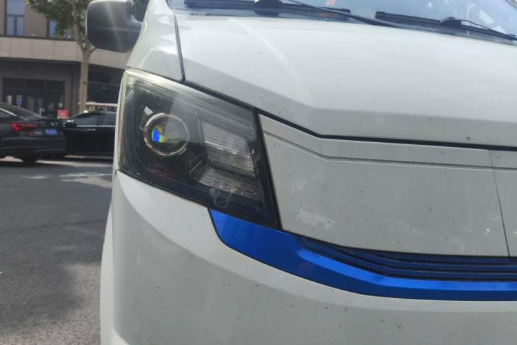 Used Dongfeng Yufeng EM27 2024 EM27L Eves Power 41.86 kWh Right Front Headlight