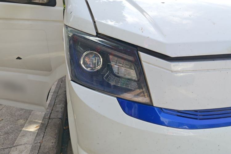 Used Dongfeng Yufeng EM27 2024 EM27L BYD CATL 41.86 kWh Right Front Headlight