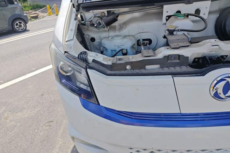 Used Dongfeng Yufeng EM27 2024 EM27 Henan Lithium Power 41.472 kWh Right Front Headlight