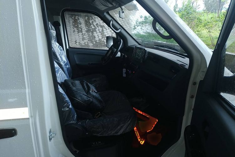 Used Dongfeng Yufeng EM27 2024 EM27L Henan Lidong 41.472 kWh Right Front Seat