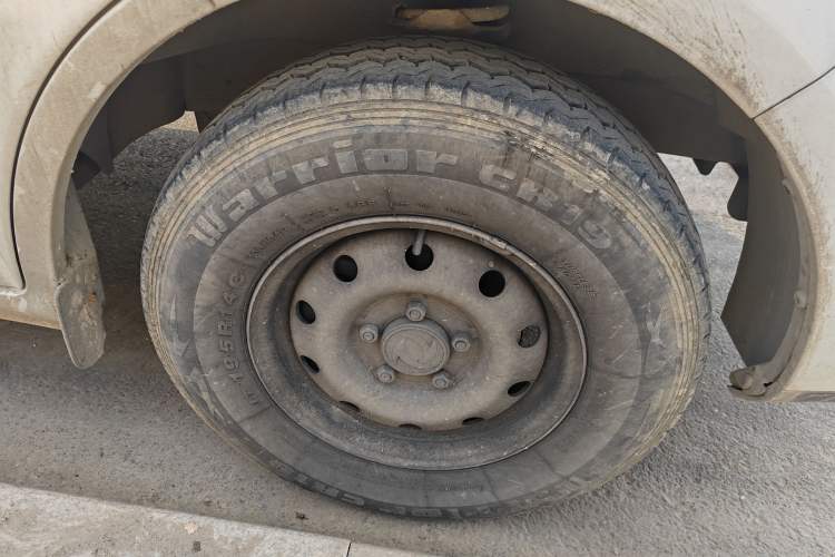 Used Dongfeng Yufeng EM27 2024 EM27L Eves Power 41.86 kWh Right Front Wheel Hub