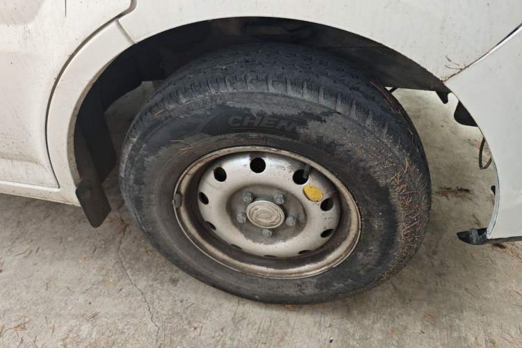 Used Dongfeng Yufeng EM27 2024 EM27 EVE Energy 41.86 kWh Right Front Wheel Hub
