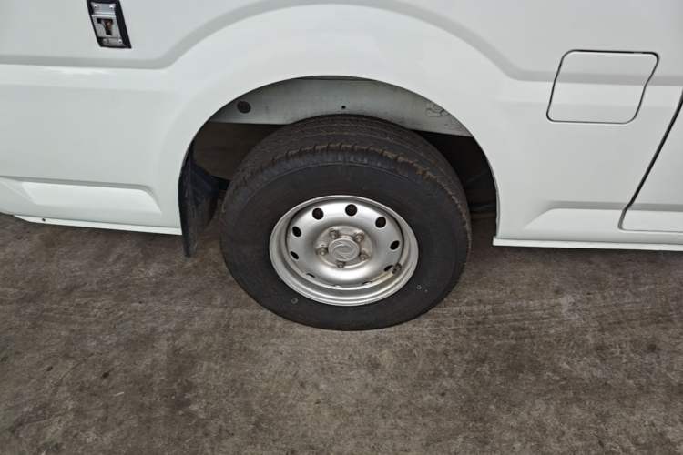Used Dongfeng Yufeng EM27 2024 EM27 Henan Lithium Power 41.472 kWh Right Rear Wheel Hub