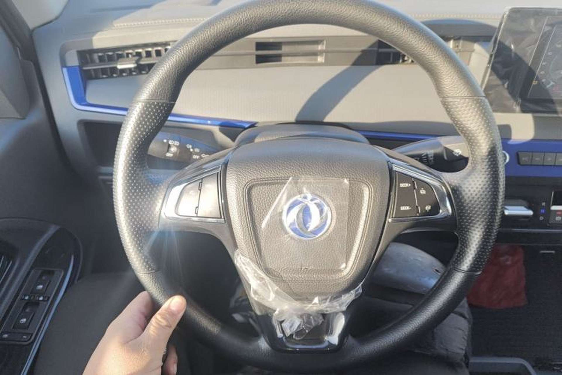 Used Dongfeng Yufeng EM27 2024 EM27L BYD CATL 41.86 kWh Steering Wheel