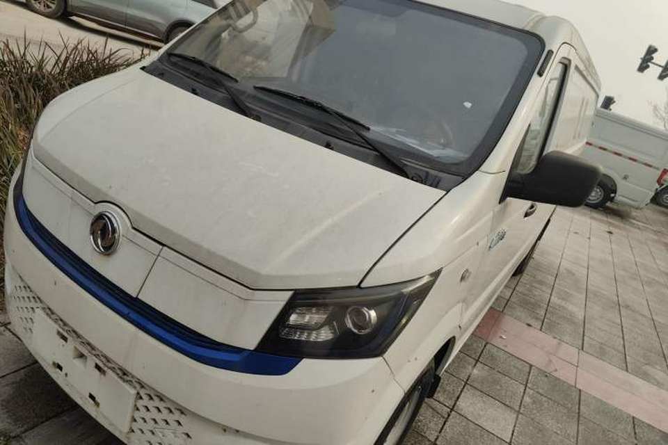 Dongfeng Yufeng EM27 2024