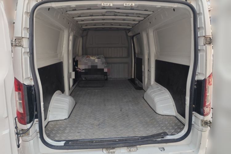 Used Dongfeng Yufeng EM27 2024 EM27L Henan Lidong 41.472 kWh Trunk