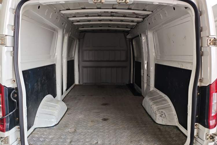 Used Dongfeng Yufeng EM27 2024 EM27L BYD CATL 41.86 kWh Trunk
