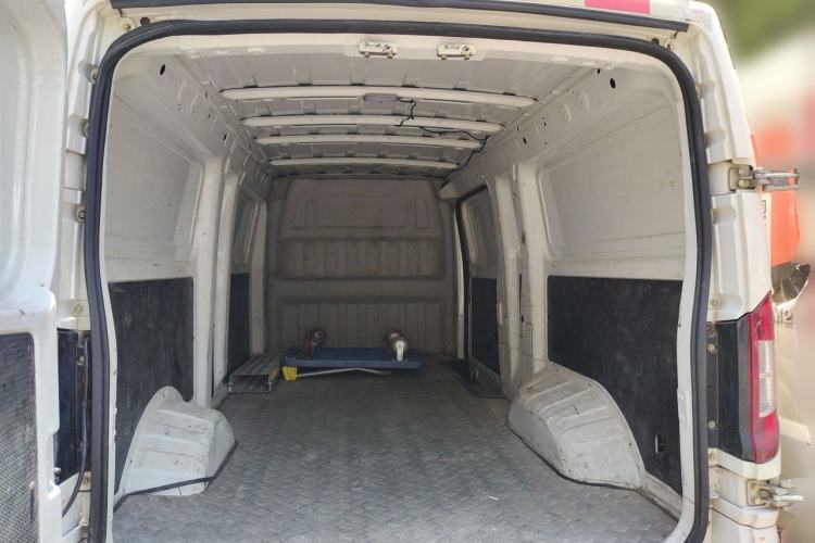 Used Dongfeng Yufeng EM27 2024 EM27L Henan Lidong 41.472 kWh Trunk