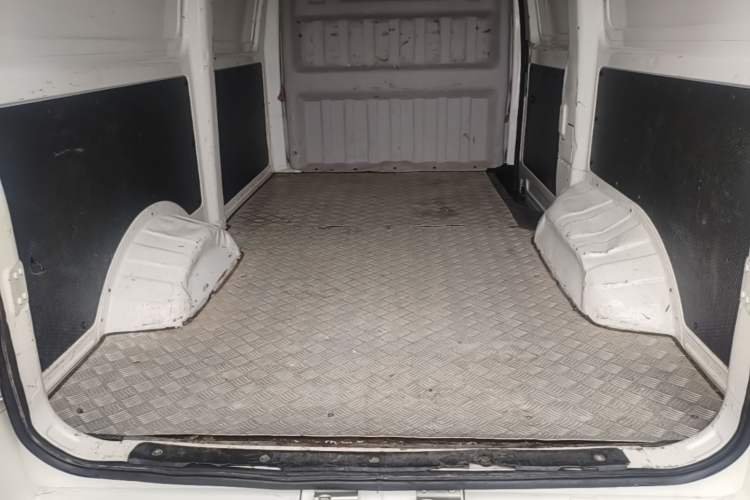 Used Dongfeng Yufeng EM27 2024 EM27 EVE Energy 41.86 kWh Trunk