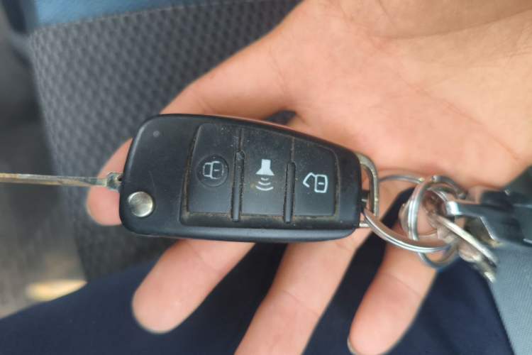 Used Dongfeng Yufeng EM27 2024 EM27L Eves Power 41.86 kWh Vehicle Key