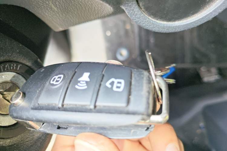 Used Dongfeng Yufeng EM27 2024 EM27L BYD CATL 41.86 kWh Vehicle Key