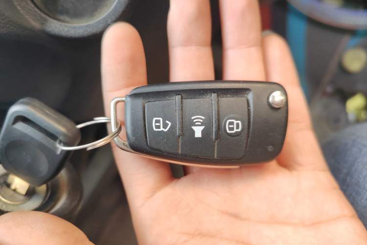 Used Dongfeng Yufeng EM27 2024 EM27L Eves Power 41.86 kWh Vehicle Key