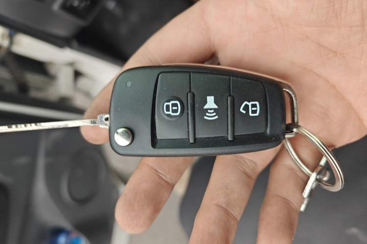 Used Dongfeng Yufeng EM27 2024 EM27L Eves Power 41.86 kWh Vehicle Key