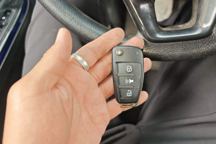 Used Dongfeng Yufeng EM27 2024 EM27 EVE Energy 41.86 kWh Vehicle Key