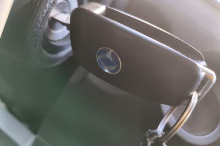 Used Dongfeng Yufeng EM27 2024 EM27 EVE Energy 41.86 kWh Vehicle Key
