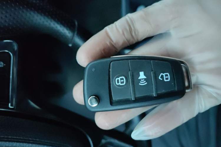 Used Dongfeng Yufeng EM27 2024 EM27L Eves Power 41.86 kWh Vehicle Key