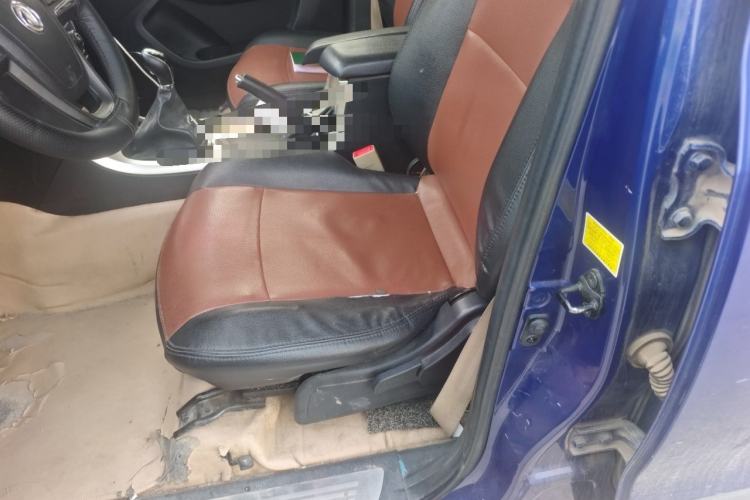Used Dongfeng Yufeng P16 2017 1.9T Two-Wheel Drive Luxury Extended Version D19TCIE2 Left Front Seat