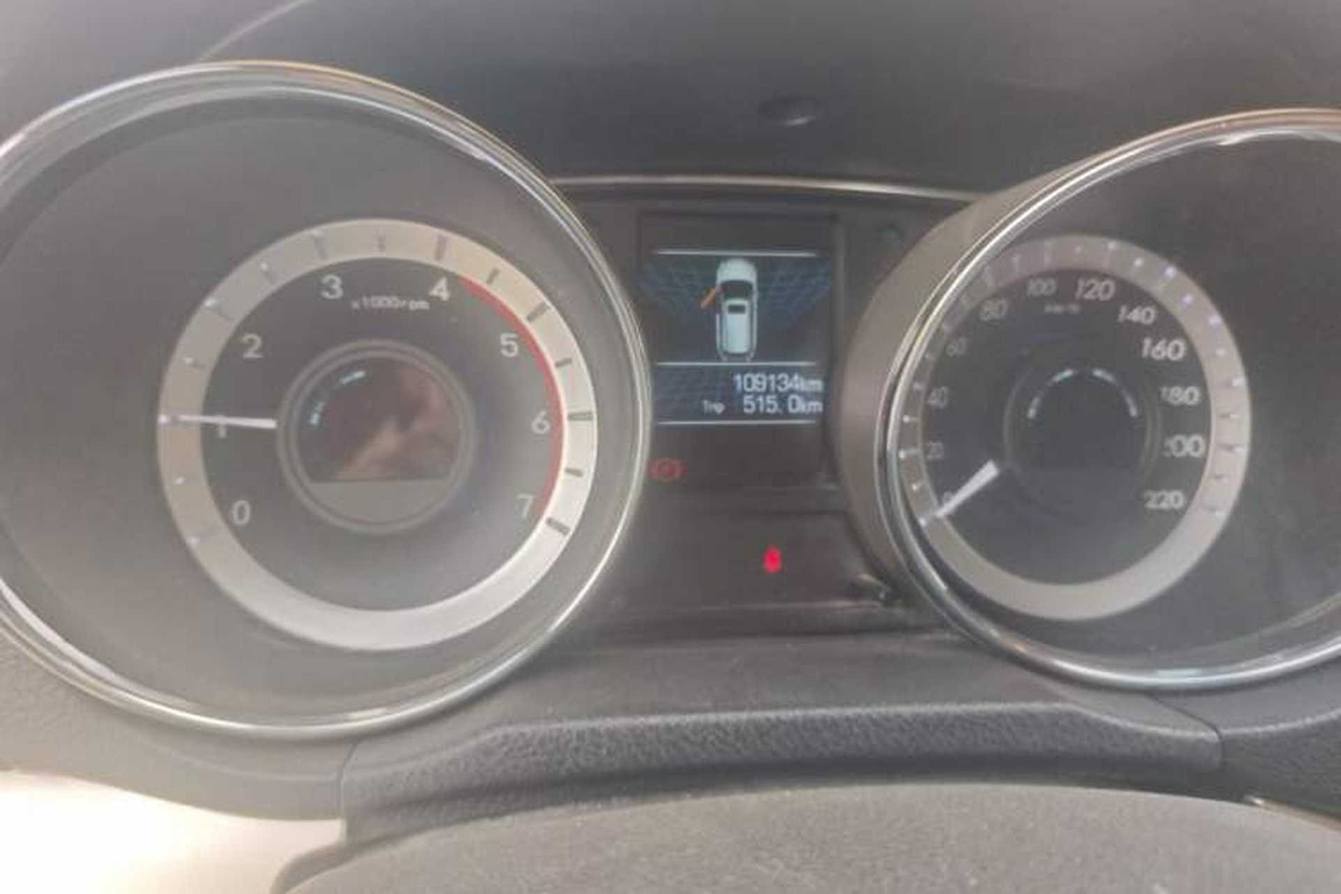 Used Dongfeng Yufeng P16 2017 1.9T Two-Wheel Drive Luxury Extended Version D19TCIE2 Odometer Close Up