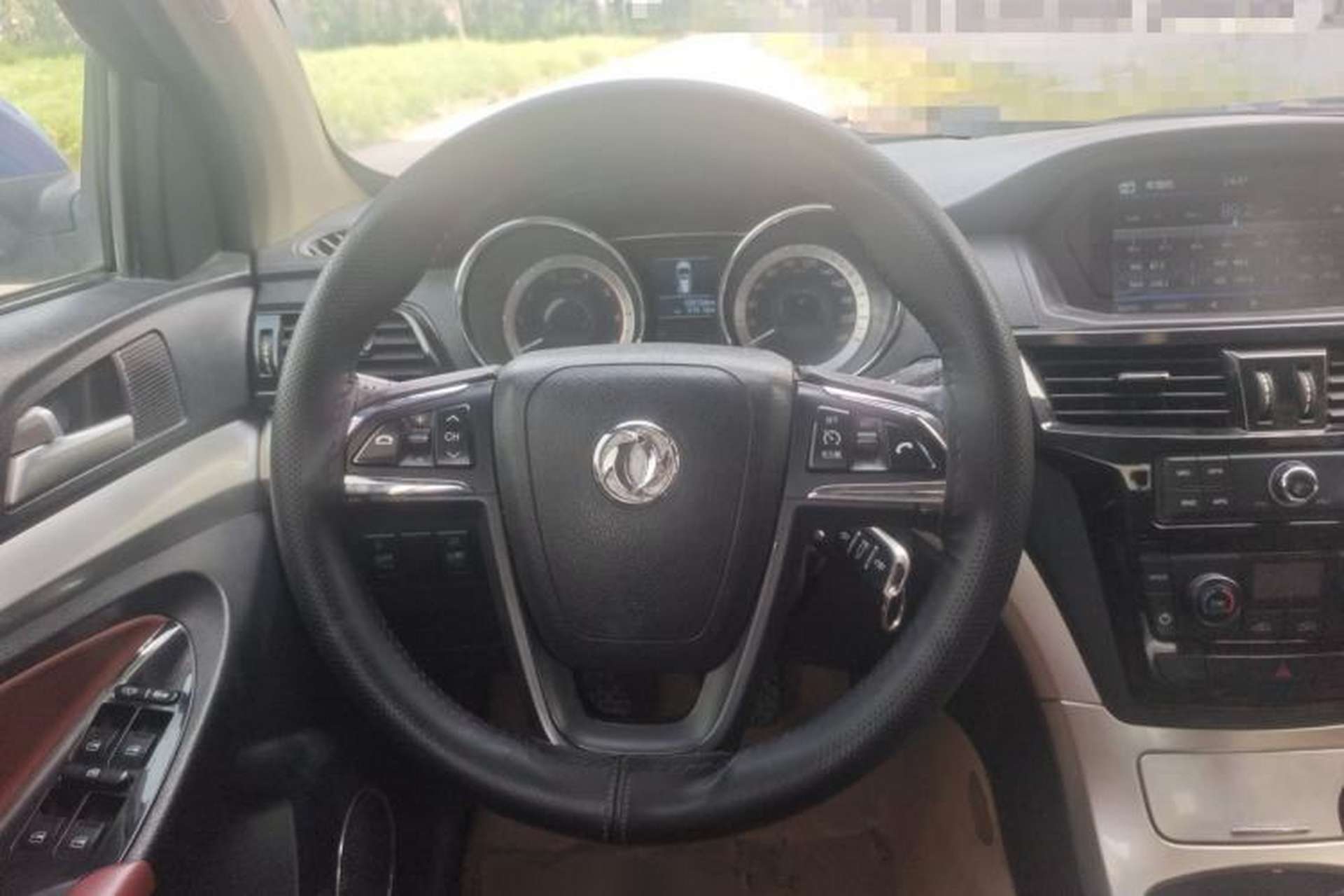 Used Dongfeng Yufeng P16 2017 1.9T Two-Wheel Drive Luxury Extended Version D19TCIE2 Steering Wheel