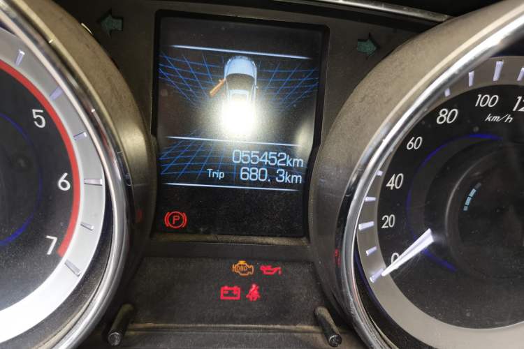 Used Dongfeng Yufeng P16 2017 1.9T Two-Wheel Drive Luxury Extended Version D19TCIE2 Odometer Close Up