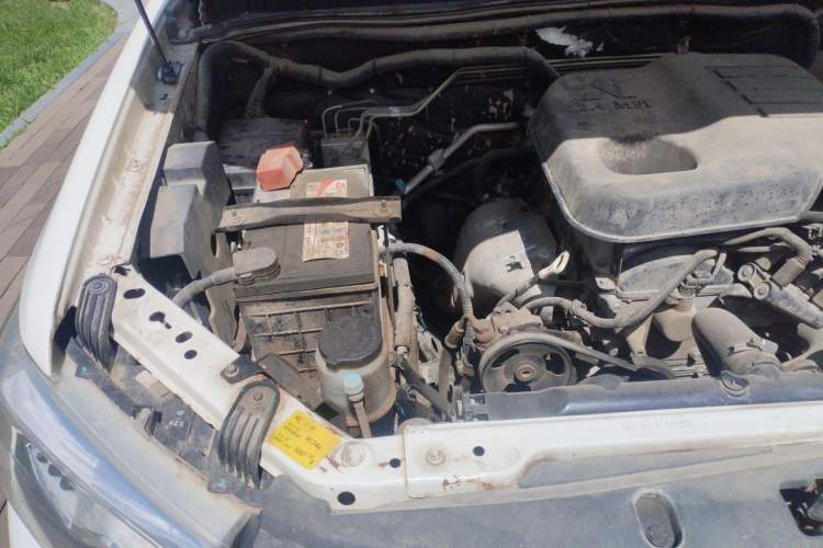 Used Dongfeng Yufeng P16 2019 2.4L Gasoline 4x4 Luxury Long-Wheelbase Version 4G69S4N Engine Bay Right