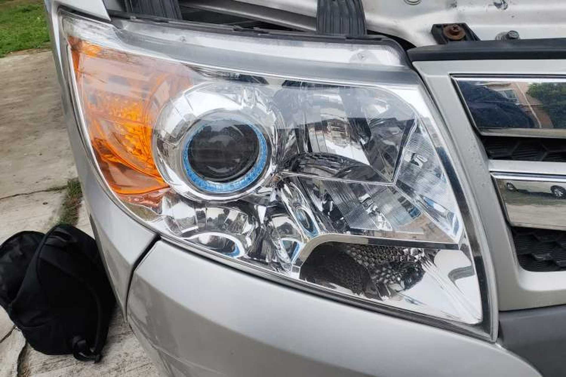 Used Dongfeng Yufeng P16  Right Front Headlight
