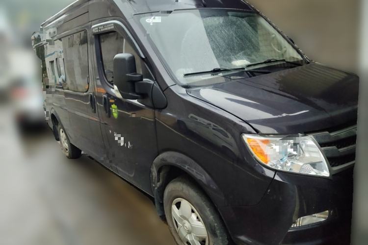 Used Dongfeng Yufeng 2021 2.4T Rear-Drive Logistics Vehicle Long Wheelbase Mid-Roof 6-9 Seater China VI Emission Standard YCY24140-60 Front Right 45 Deg