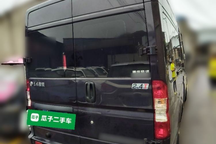 Used Dongfeng Yufeng 2021 2.4T Rear-Drive Logistics Vehicle Long Wheelbase Mid-Roof 6-9 Seater China VI Emission Standard YCY24140-60 Rear