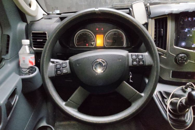 Used Dongfeng Yufeng 2021 2.4T Rear-Drive Logistics Vehicle Long Wheelbase Mid-Roof 6-9 Seater China VI Emission Standard YCY24140-60 Steering Wheel