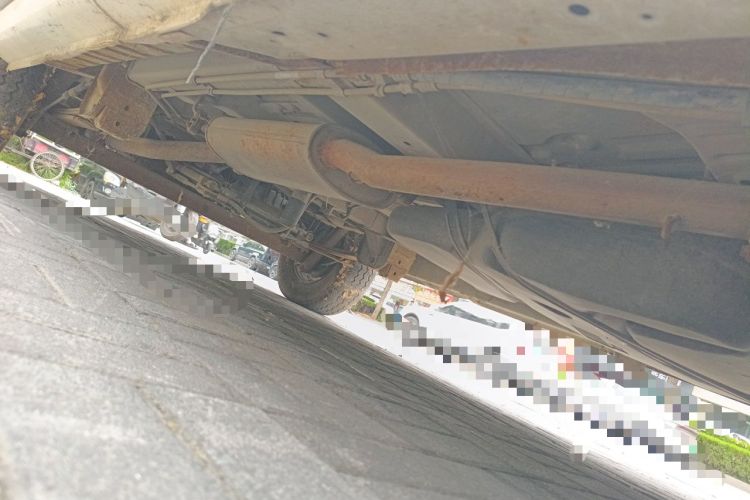 Used Dongfeng Yufeng 2012 3.0T Short Wheelbase Mid-Top ZD30 Edition Chassis Front Right
