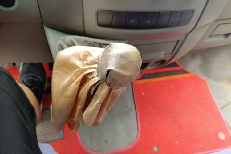 Used Dongfeng Yufeng 2012 3.0T Short Wheelbase Mid-Top ZD30 Edition Gear Lever