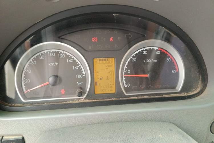 Used Dongfeng Yufeng 2012 3.0T Short Wheelbase Mid-Top ZD30 Edition Instrument Cluster