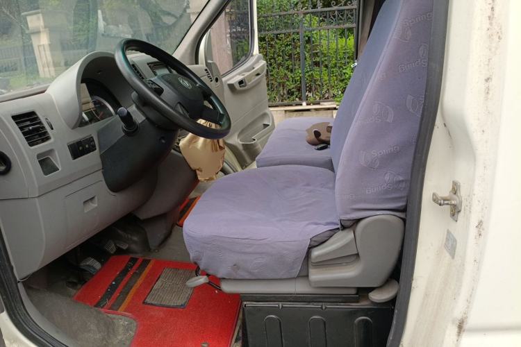 Used Dongfeng Yufeng 2012 3.0T Short Wheelbase Mid-Top ZD30 Edition Left Front Seat