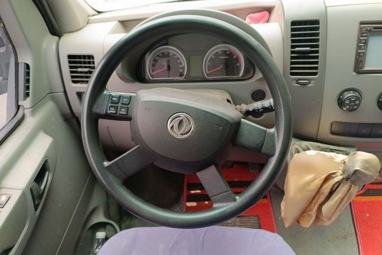 Used Dongfeng Yufeng 2012 3.0T Short Wheelbase Mid-Top ZD30 Edition Steering Wheel