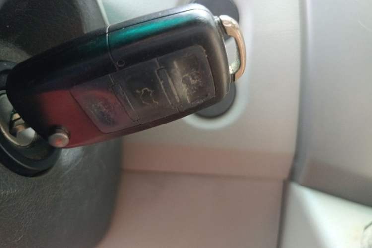 Used Dongfeng Yufeng 2012 3.0T Short Wheelbase Mid-Top ZD30 Edition Vehicle Key