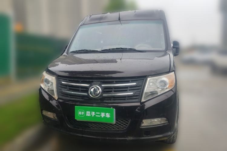 Used Dongfeng Yufeng 2014 2.5T YuliBao Logistics Vehicle Standard Features Include Short Wheelbase with Mid-Roof ZD25 Front