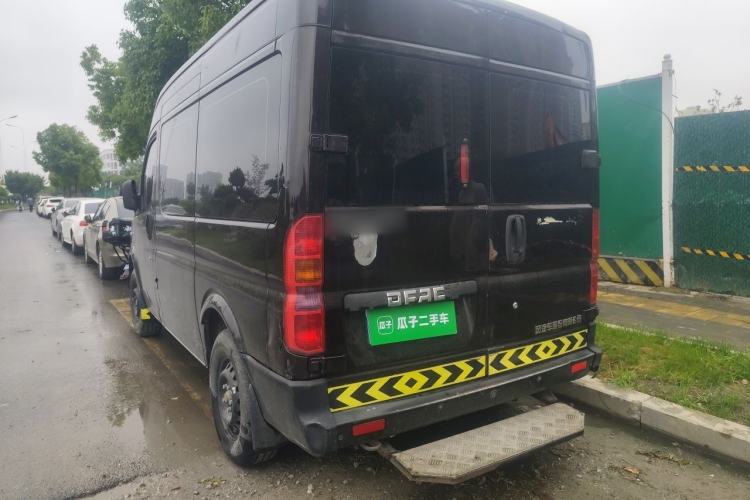 Used Dongfeng Yufeng 2014 2.5T YuliBao Logistics Vehicle Standard Features Include Short Wheelbase with Mid-Roof ZD25 Rear Left 45 Deg