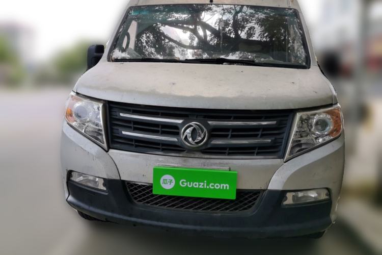 Used Dongfeng Yufeng 2014 2.5T YuliBao Logistics Vehicle Standard Features Include Short Wheelbase with Mid-Roof ZD25 Front