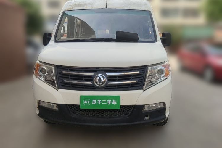 Used Dongfeng Yufeng 2014 2.5T YuliBao Logistics Vehicle Mid-axle Mid-roof ZD25 Front