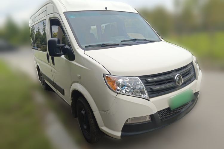 Used Dongfeng Yufeng 2014 3.0T Lingyun Version Short Wheelbase Mid-Roof Emission Standard IV ZD30 Front Right 45 Deg