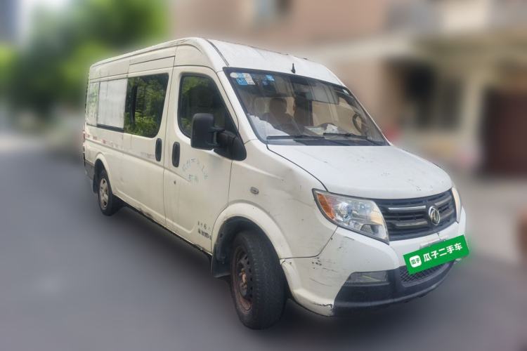 Used Dongfeng Yufeng 2014 2.5T YuliBao Logistics Vehicle Mid-axle Mid-roof ZD25 Front Right 45 Deg