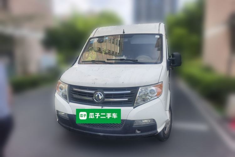 Used Dongfeng Yufeng 2014 2.5T YuliBao Logistics Vehicle Mid-axle Mid-roof ZD25 Front