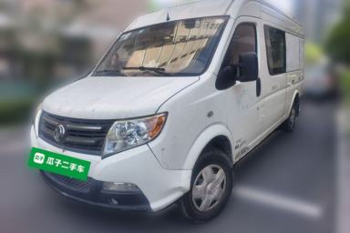 Used Dongfeng Yufeng 2014 2.5T YuliBao Logistics Vehicle Mid-axle Mid-roof ZD25