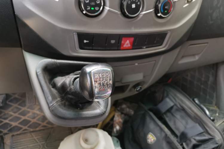 Used Dongfeng Yufeng  Gear Lever